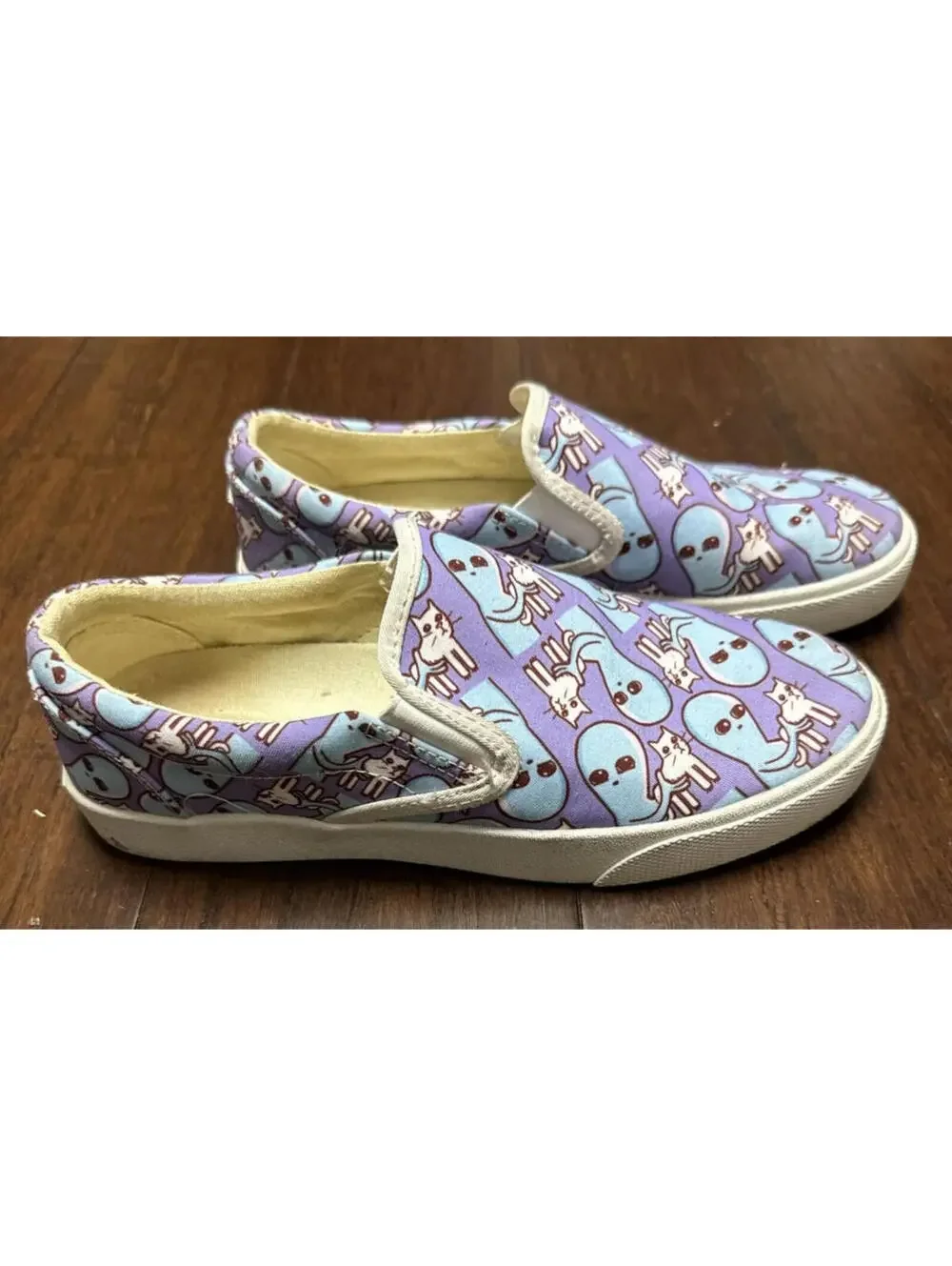 Strange Planet Alien & Cat Bucketfeet Slip On Shoes Alien Women 7.5 Men 5.5